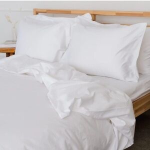 100% organic cotton King sheet set.  Fitted, flat, two cases.